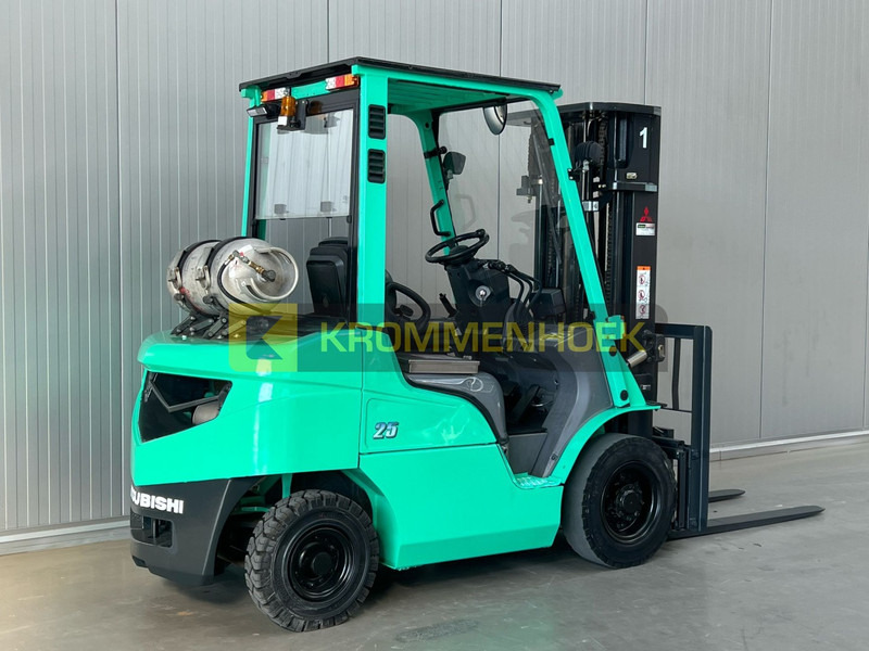 Mitsubishi FG 25 NT - Газовий навантажувач: фото 4 Mitsubishi FG 25 NT - Газовий навантажувач: фото 4