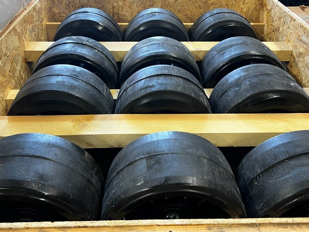 CNH Track rollers for tracks - CNH - Quadtrac/Steiger - Шина в категорії Сільськогосподарська техніка: фото 3 CNH Track rollers for tracks - CNH - Quadtrac/Steiger - Шина в категорії Сільськогосподарська техніка: фото 3