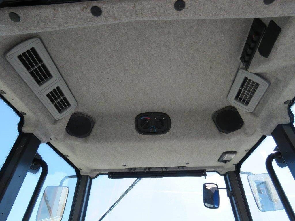 Новий Кабіна в категорії Будівельна техніка New Holland TK: фото 15