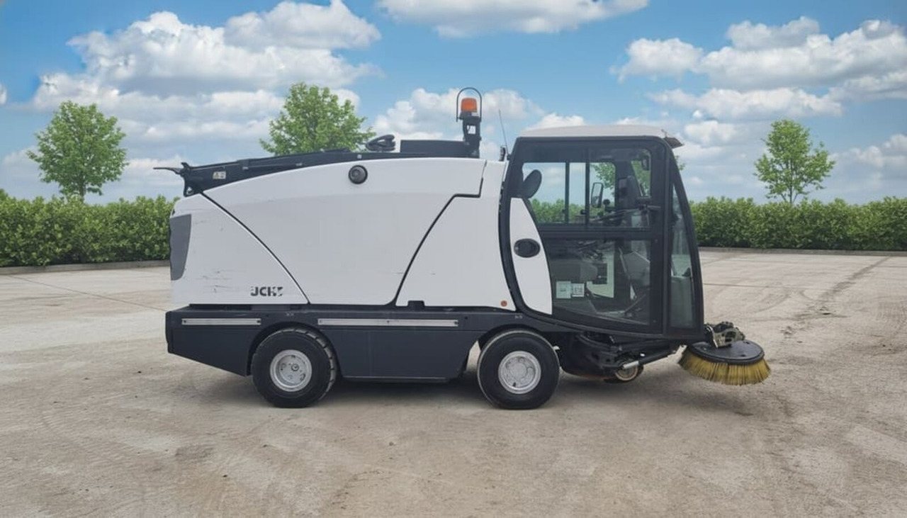 Johnston C202 - Підмітально-прибиральна машина: фото 3 Johnston C202 - Підмітально-прибиральна машина: фото 3