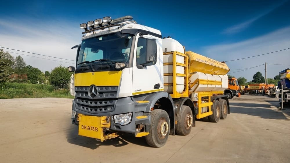MERCEDES-BENZ AROCS 3243 8x4 | Euro 6 | Piaskarko Solarka Econ 12m³ - Снігоприбиральна машина: фото 1 MERCEDES-BENZ AROCS 3243 8x4 | Euro 6 | Piaskarko Solarka Econ 12m³ - Снігоприбиральна машина: фото 1