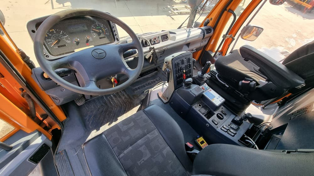 MERCEDES-BENZ Unimog U400 - Комунальний трактор: фото 5 MERCEDES-BENZ Unimog U400 - Комунальний трактор: фото 5