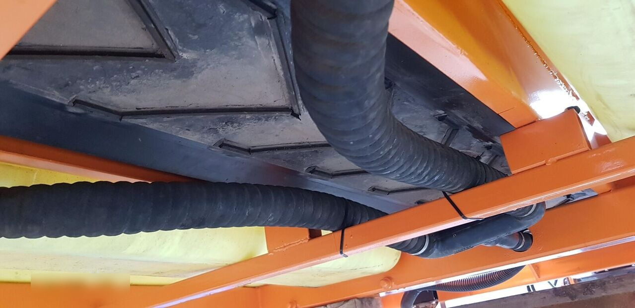 Schmidt KUPPER WEISSER 7m3 - Розкидач піску і cолі в категорії Комунальна/ Спеціальна техніка: фото 2 Schmidt KUPPER WEISSER 7m3 - Розкидач піску і cолі в категорії Комунальна/ Спеціальна техніка: фото 2