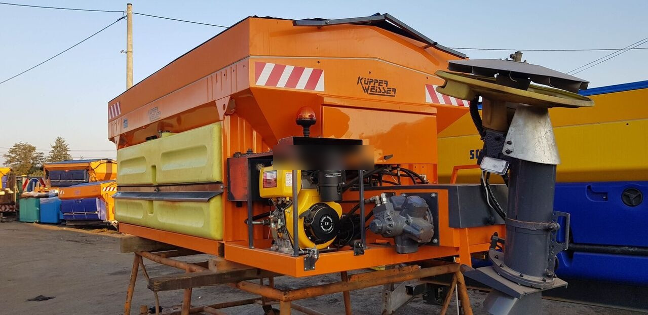 Schmidt KUPPER WEISSER 7m3 - Розкидач піску і cолі в категорії Комунальна/ Спеціальна техніка: фото 1 Schmidt KUPPER WEISSER 7m3 - Розкидач піску і cолі в категорії Комунальна/ Спеціальна техніка: фото 1