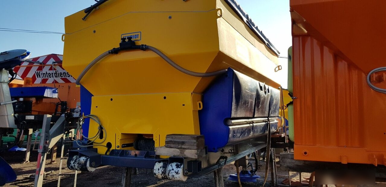 Schmidt STRATOS - Розкидач піску і cолі в категорії Комунальна/ Спеціальна техніка: фото 5 Schmidt STRATOS - Розкидач піску і cолі в категорії Комунальна/ Спеціальна техніка: фото 5