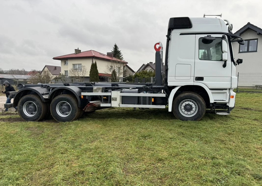 MERCEDES-BENZ ACTROS 2648 SPECJALNY PłUG 6X4!!! - Гаковий мультиліфт вантажівка: фото 4 MERCEDES-BENZ ACTROS 2648 SPECJALNY PłUG 6X4!!! - Гаковий мультиліфт вантажівка: фото 4