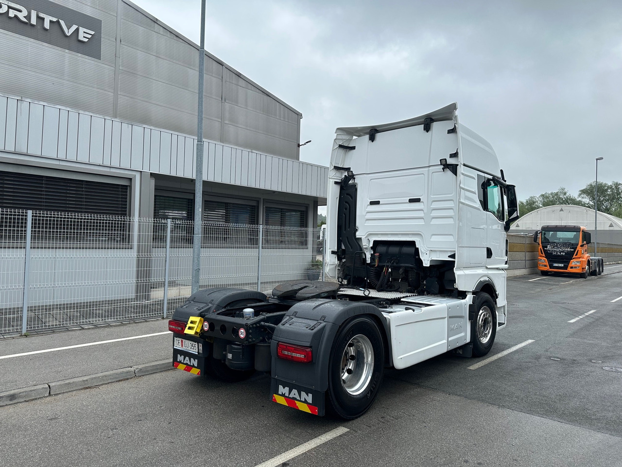 MAN TGX 18.580 4X2 BLS Intarder LED - Тягач: фото 3 MAN TGX 18.580 4X2 BLS Intarder LED - Тягач: фото 3