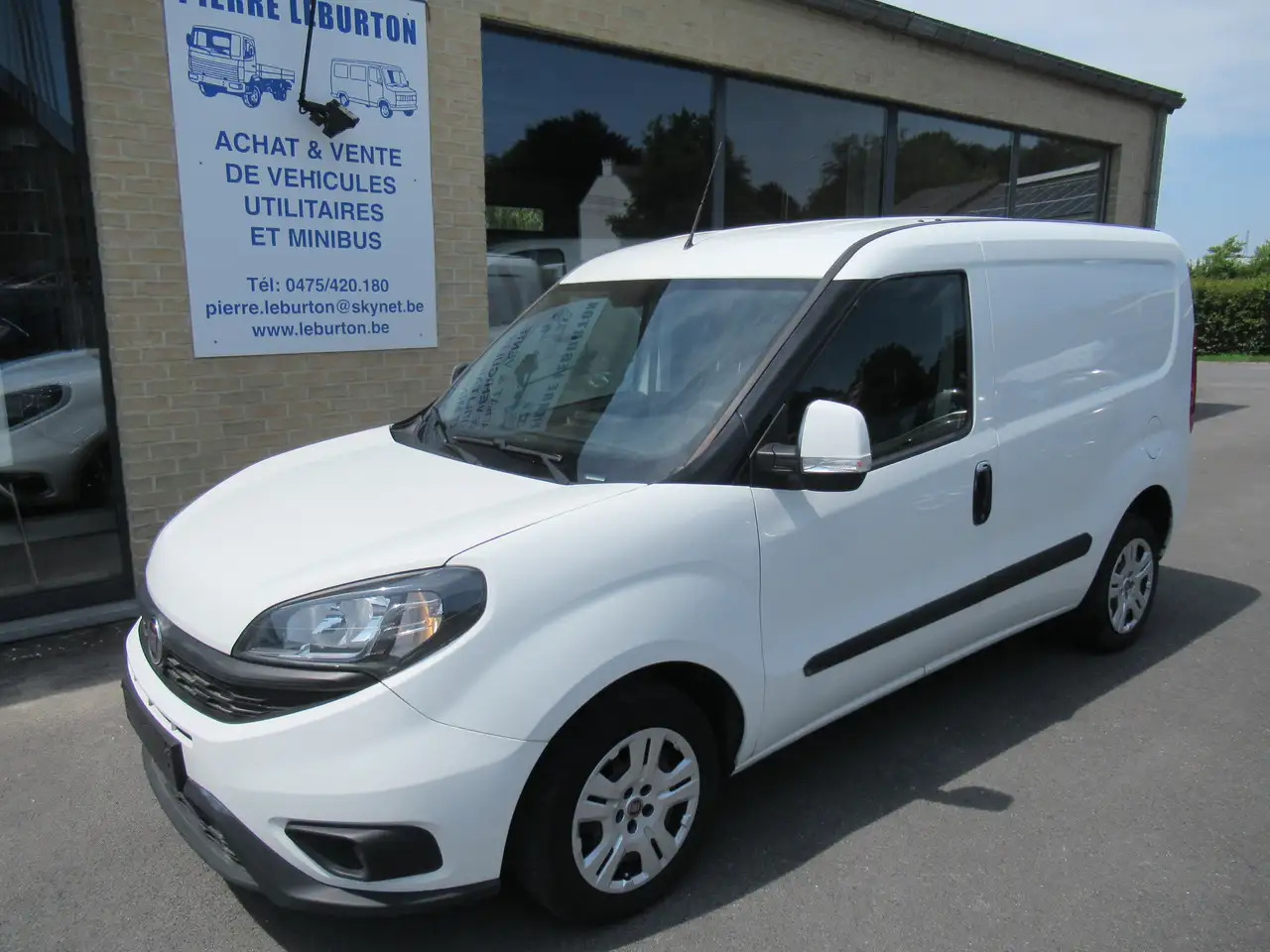 Fiat Doblo 105CV AIRCO,NAVI,CRUISE 9000€+TVA - Суцільнометалевий фургон: фото 1 Fiat Doblo 105CV AIRCO,NAVI,CRUISE 9000€+TVA - Суцільнометалевий фургон: фото 1