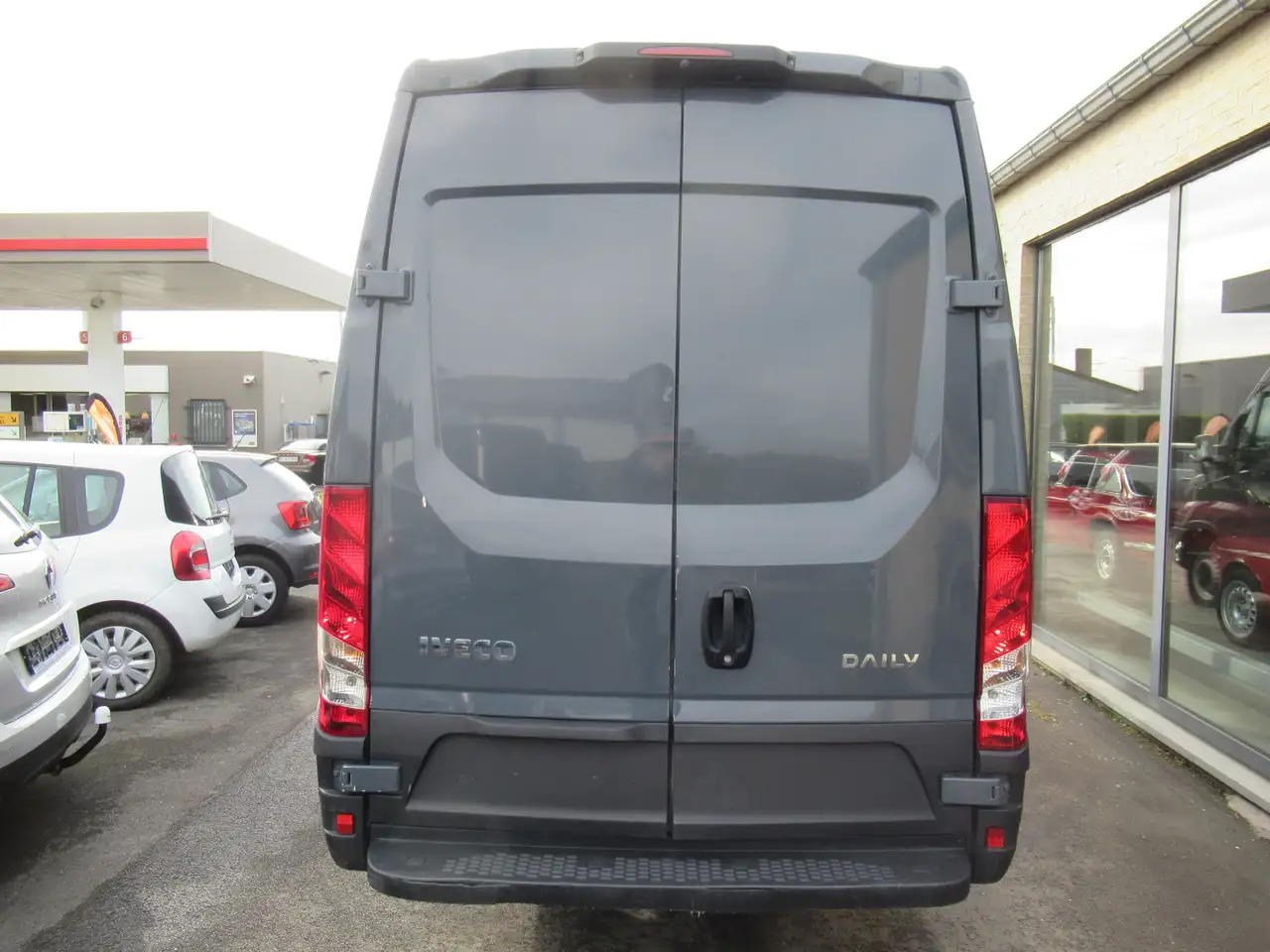 Iveco Daily L3h2 clim 23000€+tva/btw - Суцільнометалевий фургон: фото 4 Iveco Daily L3h2 clim 23000€+tva/btw - Суцільнометалевий фургон: фото 4