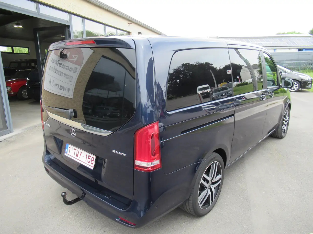 Mercedes-Benz V 300 d 4-Matic MWB toit pano 45000€+tva/btw - Вантажопасажирський фургон: фото 2 Mercedes-Benz V 300 d 4-Matic MWB toit pano 45000€+tva/btw - Вантажопасажирський фургон: фото 2