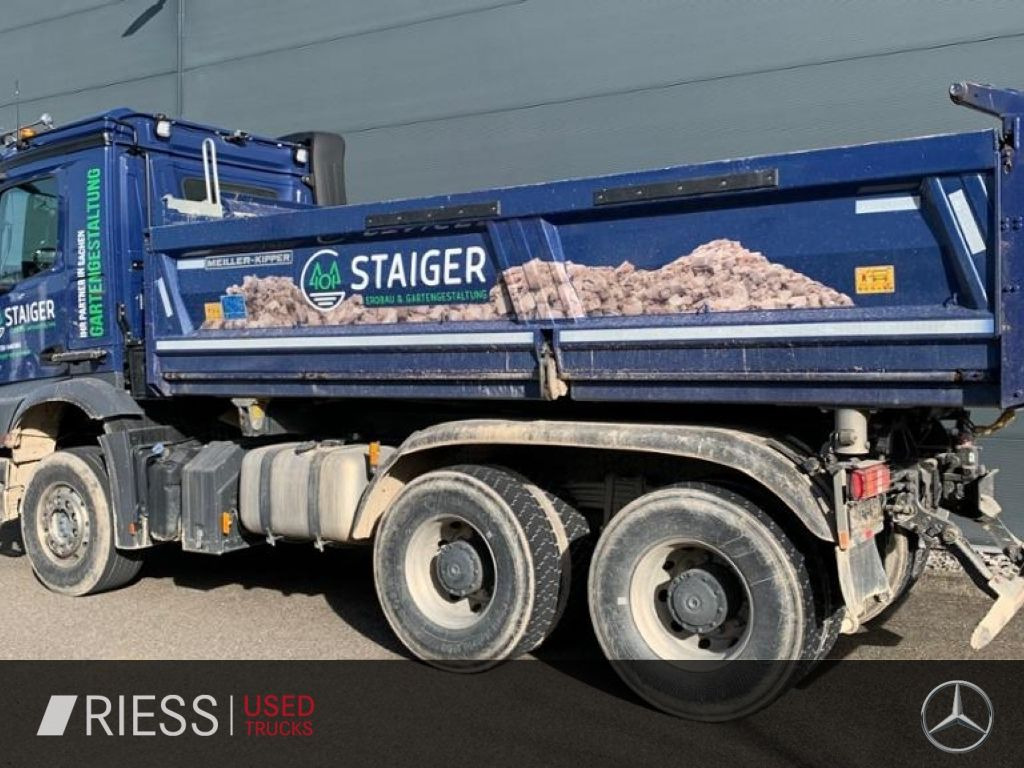 Mercedes-Benz Arocs AHK AUT Kam. KlimaA LM Massage Navi - Самоскид вантажівка: фото 2 Mercedes-Benz Arocs AHK AUT Kam. KlimaA LM Massage Navi - Самоскид вантажівка: фото 2