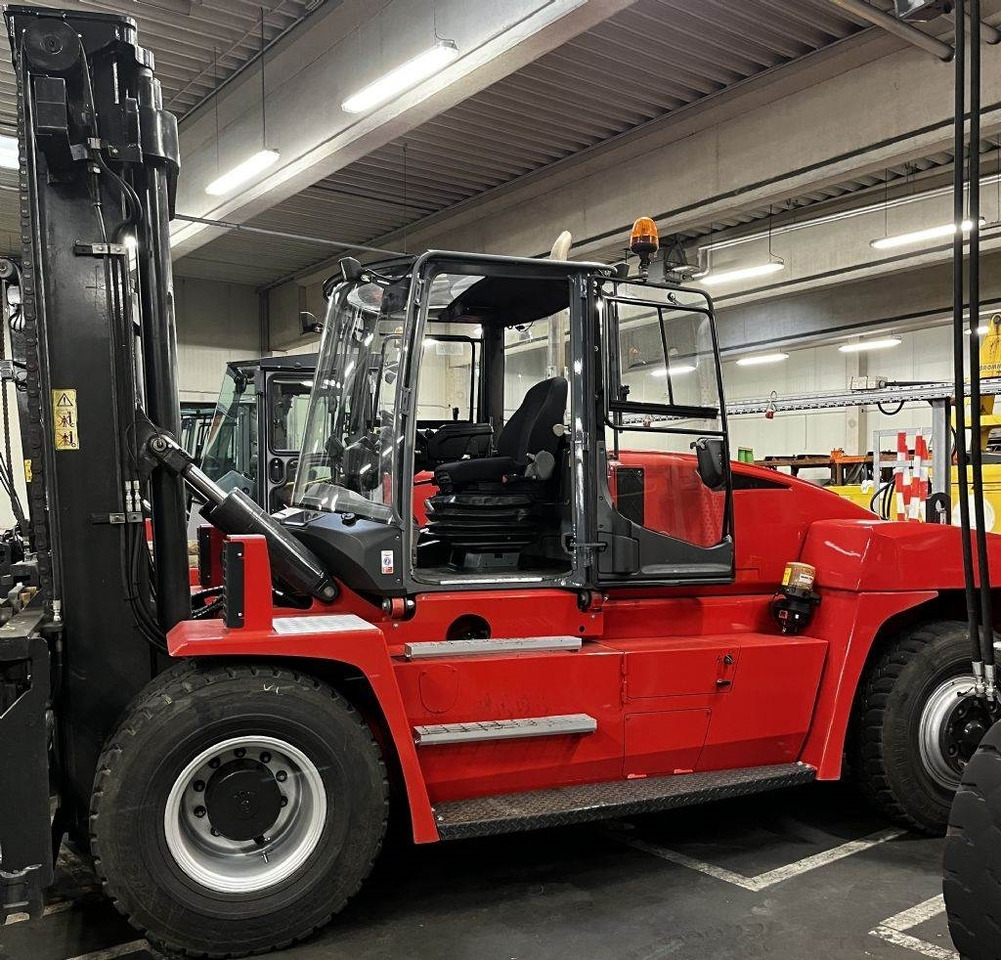 Kalmar DCG120-12 - Дизельний навантажувач: фото 1 Kalmar DCG120-12 - Дизельний навантажувач: фото 1