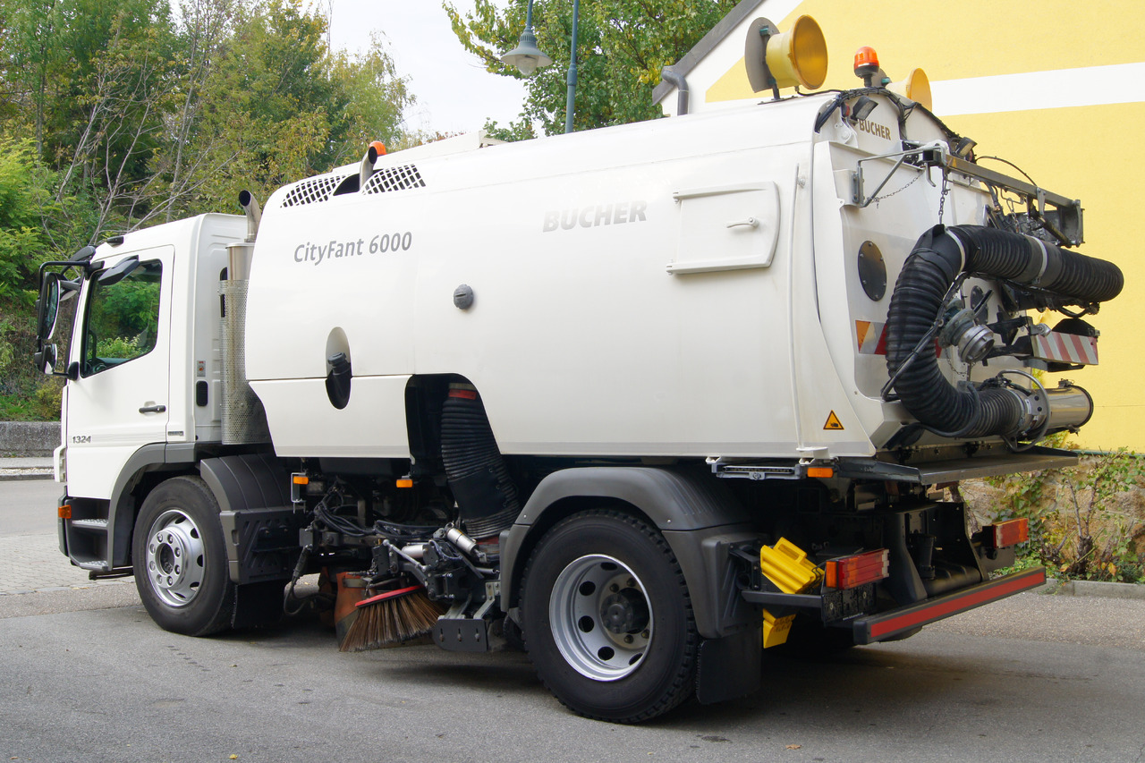 MERCEDES-BENZ ATEGO 1324 / BUCHER CityFant 6000 TWIN, beidseitig + Heck, Aufbaumotor - Підмітально-прибиральна машина: фото 4 MERCEDES-BENZ ATEGO 1324 / BUCHER CityFant 6000 TWIN, beidseitig + Heck, Aufbaumotor - Підмітально-прибиральна машина: фото 4