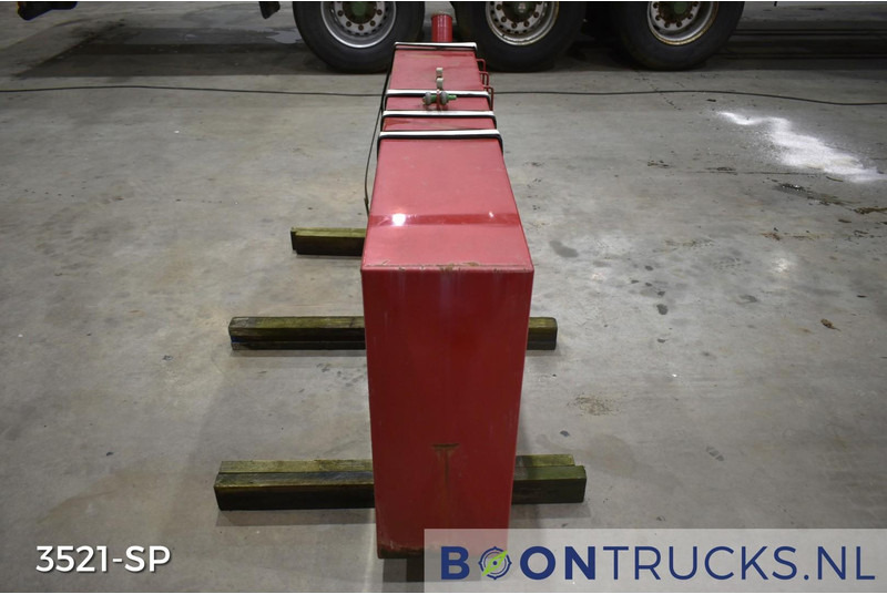 Onbekend BRANDSTOFTANK | L 30 x W 183 x H 77 cm * ca 400 L - Паливний бак: фото 4 Onbekend BRANDSTOFTANK | L 30 x W 183 x H 77 cm * ca 400 L - Паливний бак: фото 4