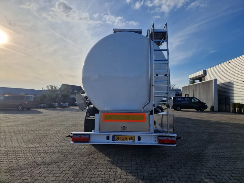 Feldbinder 38000 liter 3 kamer tankoplegger met CIP Leiding - Напівпричіп цистерна: фото 3 Feldbinder 38000 liter 3 kamer tankoplegger met CIP Leiding - Напівпричіп цистерна: фото 3
