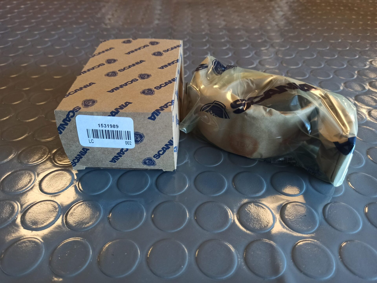 SCANIA CONNECTING ROD BEARING - 1531989 - Шатун в категорії Вантажівки: фото 1 SCANIA CONNECTING ROD BEARING - 1531989 - Шатун в категорії Вантажівки: фото 1
