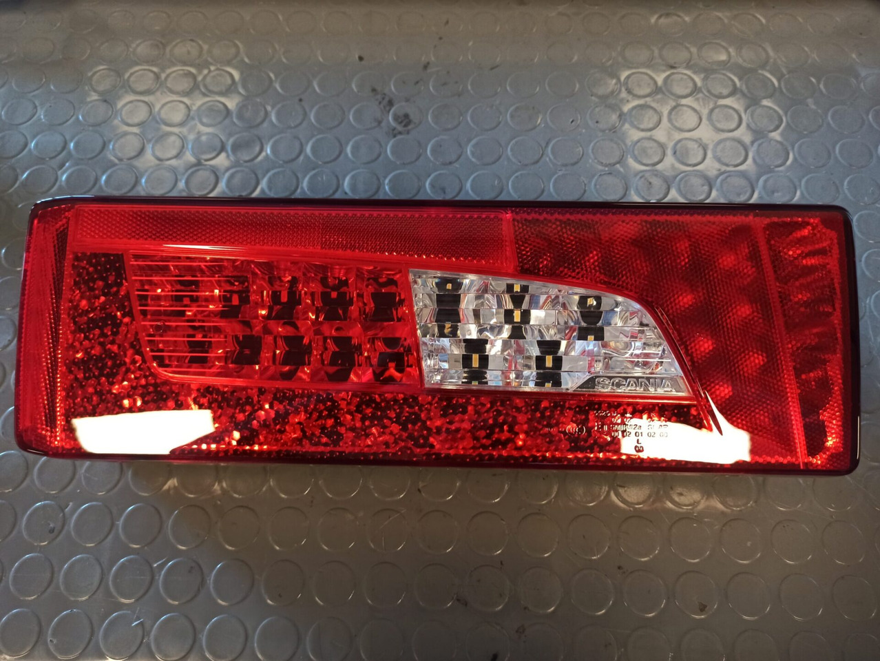 Світло/ Освітлення в категорії Вантажівки SCANIA LED LAMP CLUSTER - 2380955: фото 1