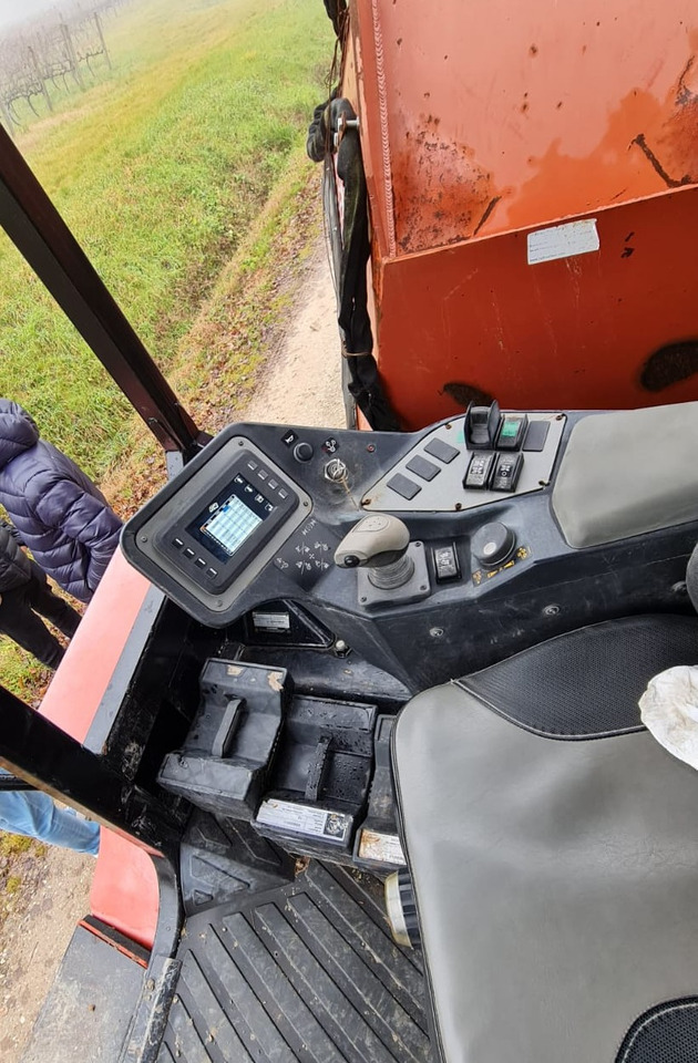 DITCH WITCH RT125 - Траншеєкопач: фото 5 DITCH WITCH RT125 - Траншеєкопач: фото 5