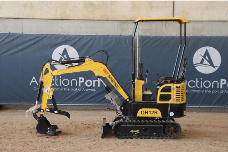 AGT Industrial QH12R - Міні-екскаватор: фото 2 AGT Industrial QH12R - Міні-екскаватор: фото 2