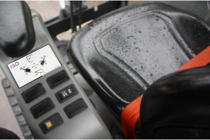 Міні-екскаватор Bobcat E17: фото 13