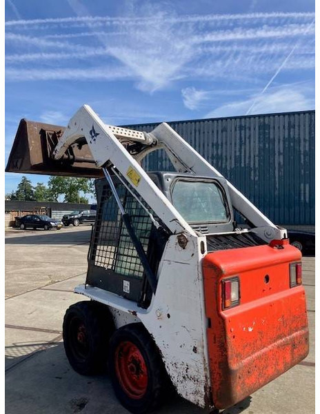 Bobcat S100 - Колісний навантажувач: фото 3 Bobcat S100 - Колісний навантажувач: фото 3