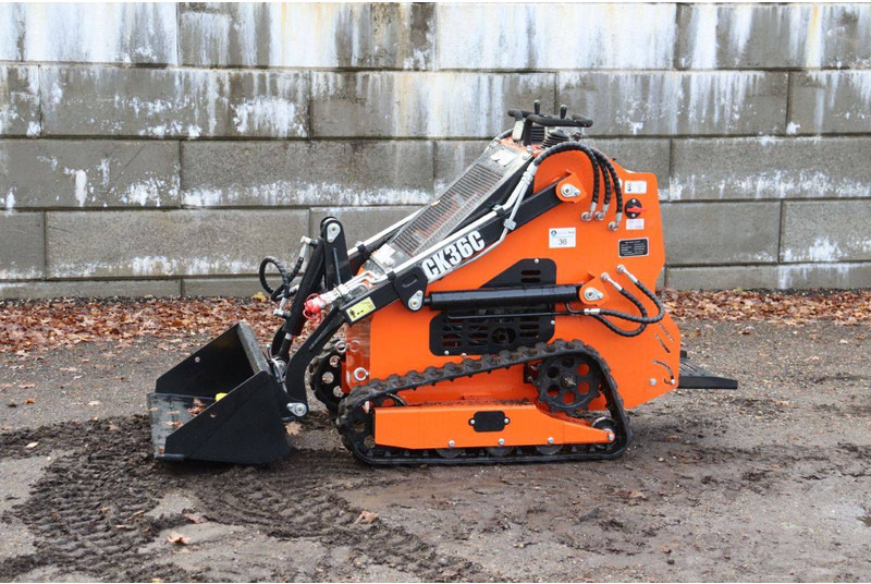 Captok 36C - Гусеничний навантажувач: фото 1 Captok 36C - Гусеничний навантажувач: фото 1