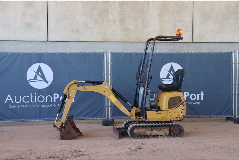 Caterpillar 300.9D - Міні-екскаватор: фото 1 Caterpillar 300.9D - Міні-екскаватор: фото 1