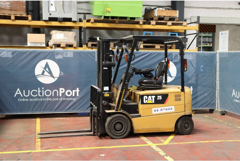 Caterpillar EP25K-PAC - Електронавантажувач: фото 1 Caterpillar EP25K-PAC - Електронавантажувач: фото 1