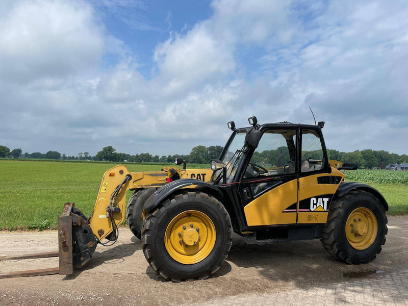 Caterpillar TH220B - Навантажувач телескопічний: фото 5 Caterpillar TH220B - Навантажувач телескопічний: фото 5