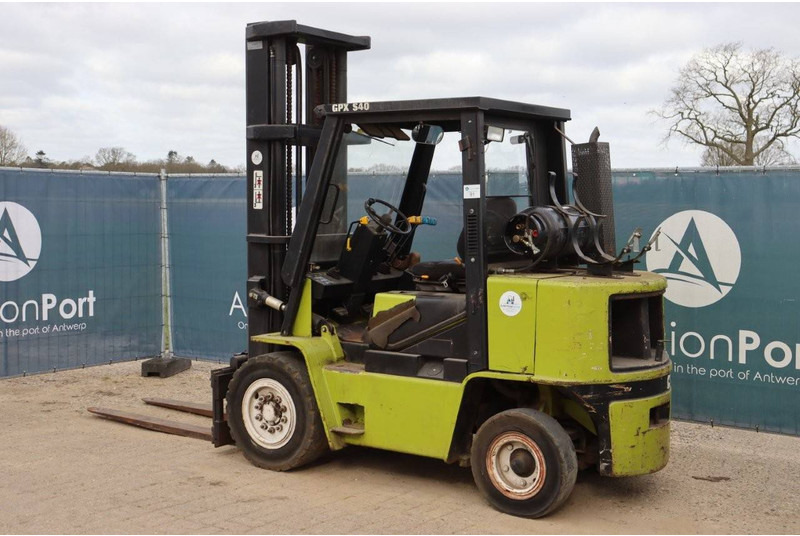 Clark GPX 40 LPG - Газовий навантажувач: фото 3 Clark GPX 40 LPG - Газовий навантажувач: фото 3