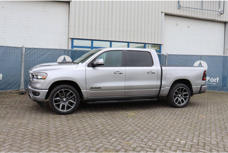 Dodge Ram 1500 1500 Sport 4x4 - Легковий автомобіль: фото 1 Dodge Ram 1500 1500 Sport 4x4 - Легковий автомобіль: фото 1