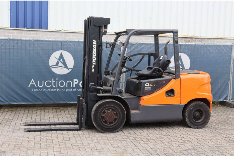 Doosan - Дизельний навантажувач: фото 1 Doosan - Дизельний навантажувач: фото 1