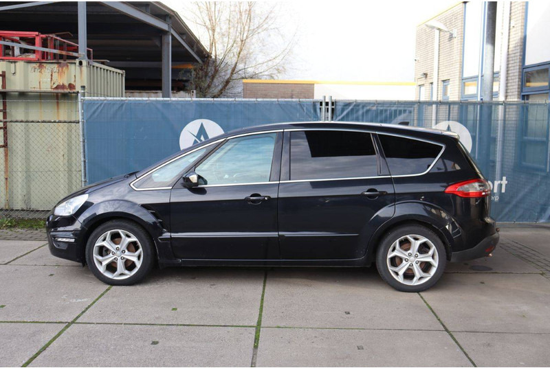 Ford S-Max - Седан: фото 2 Ford S-Max - Седан: фото 2