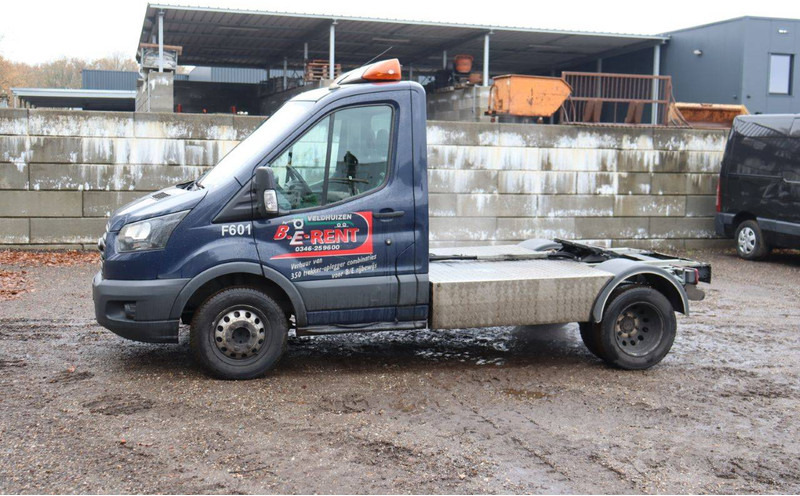 Ford Transit TRANSIT - Суцільнометалевий фургон: фото 1 Ford Transit TRANSIT - Суцільнометалевий фургон: фото 1