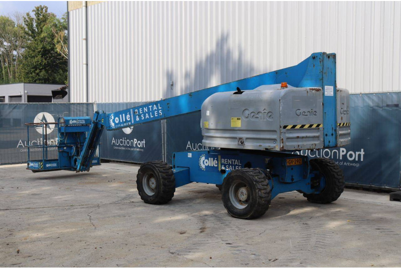 Genie S45 - Колінчастий підйомник: фото 4 Genie S45 - Колінчастий підйомник: фото 4