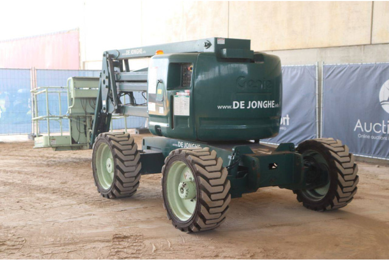 Genie Z-45/25 - Колінчастий підйомник: фото 4 Genie Z-45/25 - Колінчастий підйомник: фото 4