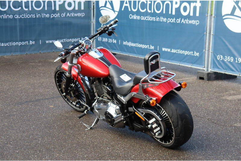 Harley-Davidson Breakout - Мотоцикл: фото 4 Harley-Davidson Breakout - Мотоцикл: фото 4