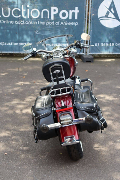 Harley-Davidson Heritage Softail Classic - Мотоцикл: фото 5 Harley-Davidson Heritage Softail Classic - Мотоцикл: фото 5