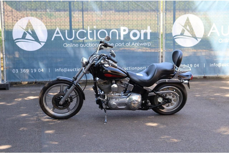 Harley-Davidson Softail Custom - Мотоцикл: фото 1 Harley-Davidson Softail Custom - Мотоцикл: фото 1