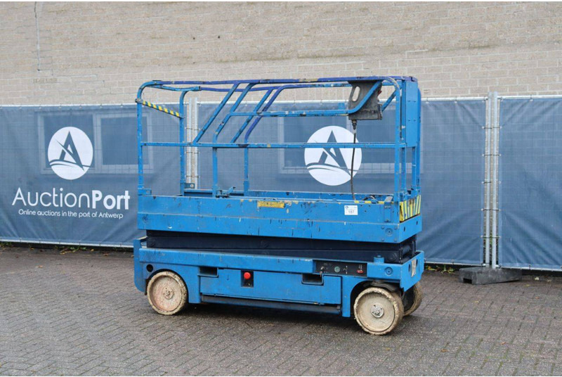 Haulotte Compact 8 - Ножичний підйомник: фото 4 Haulotte Compact 8 - Ножичний підйомник: фото 4