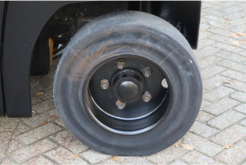 Електронавантажувач Hyster J5.5XN6: фото 15 Електронавантажувач Hyster J5.5XN6: фото 15