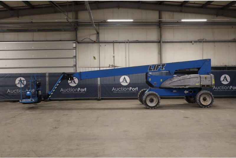 JLG E600JP - Телескопічний підйомник: фото 2 JLG E600JP - Телескопічний підйомник: фото 2