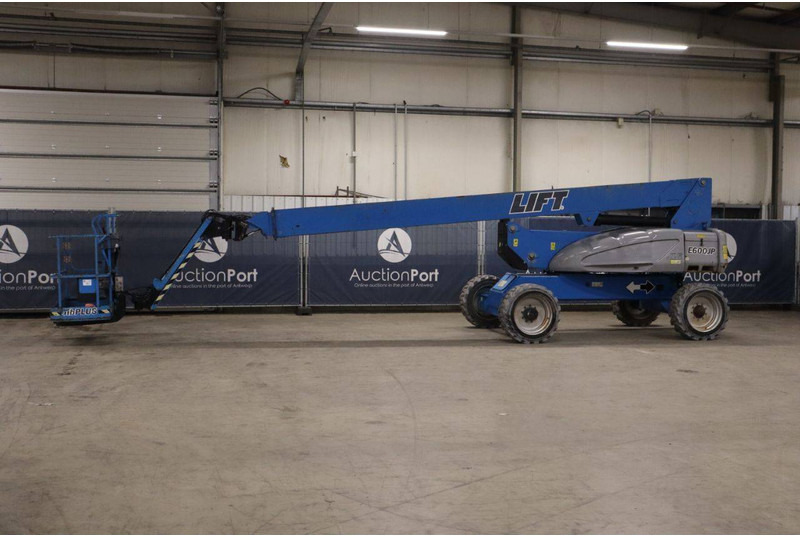 JLG E600JP - Телескопічний підйомник: фото 1 JLG E600JP - Телескопічний підйомник: фото 1
