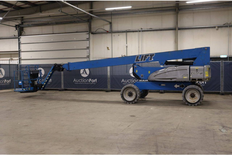 JLG E600JP - Телескопічний підйомник: фото 3 JLG E600JP - Телескопічний підйомник: фото 3