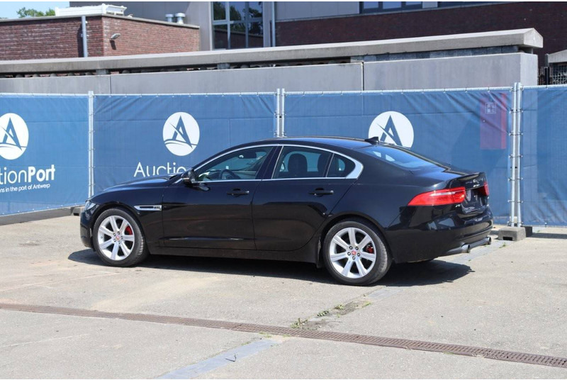 Jaguar XE - Седан: фото 3 Jaguar XE - Седан: фото 3