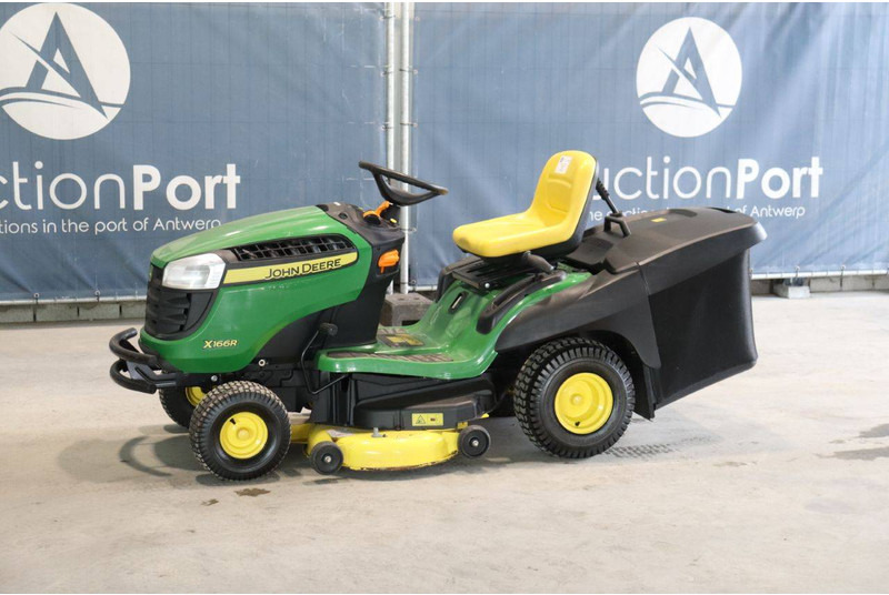 John Deere X166R - Газонокосарка: фото 1 John Deere X166R - Газонокосарка: фото 1