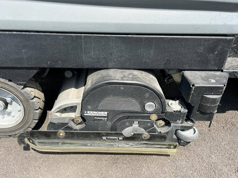 Kärcher R120 - Підмітально-прибиральна машина: фото 4 Kärcher R120 - Підмітально-прибиральна машина: фото 4
