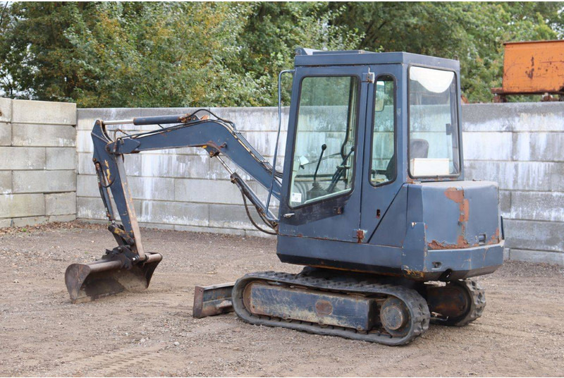 Komatsu PC10-6 - Гусеничний екскаватор: фото 3 Komatsu PC10-6 - Гусеничний екскаватор: фото 3