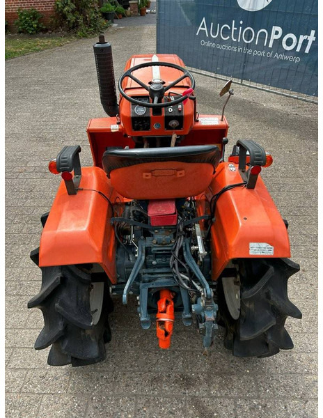 Kubota B1400 - Трактор: фото 3 Kubota B1400 - Трактор: фото 3
