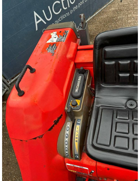 Трактор Kubota GL240: фото 14